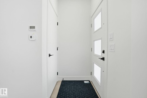 10725 70 Avenue, Edmonton, AB - Indoor Photo Showing Other Room