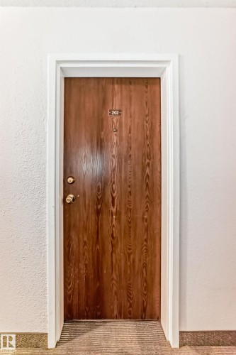 202 10731 84 Avenue, Edmonton, AB - Indoor Photo Showing Other Room