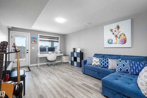 605 Boulder Wynd, Leduc, AB - Indoor Photo Showing Living Room