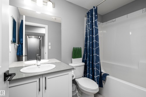 605 Boulder Wynd, Leduc, AB - Indoor Photo Showing Bathroom