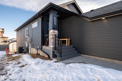 605 Boulder Wynd, Leduc, AB - Outdoor