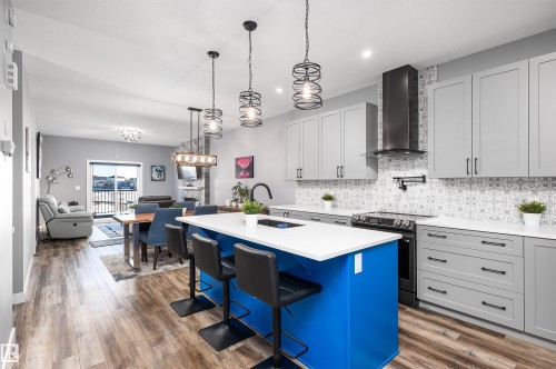 605 Boulder Wynd, Leduc, AB - Indoor Photo Showing Kitchen With Upgraded Kitchen