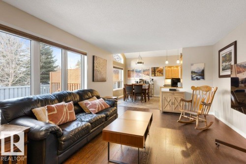 16 Oakmont Drive, St. Albert, AB - Indoor Photo Showing Living Room