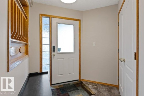 16 Oakmont Drive, St. Albert, AB - Indoor Photo Showing Other Room