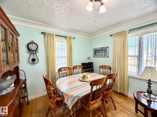 4811 51 Avenue, Lamont, AB - Indoor Photo Showing Dining Room