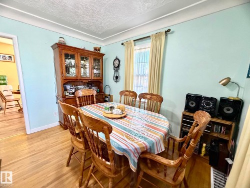 4811 51 Avenue, Lamont, AB - Indoor Photo Showing Dining Room