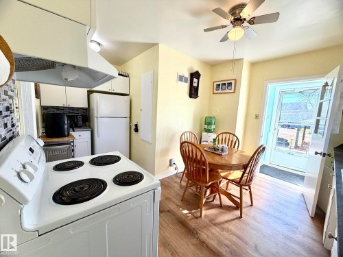 4811 51 Avenue, Lamont, AB - Indoor Photo Showing Kitchen