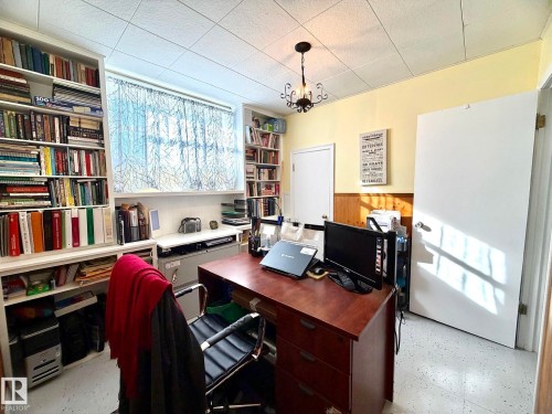 4811 51 Avenue, Lamont, AB - Indoor Photo Showing Office
