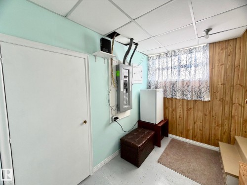 4811 51 Avenue, Lamont, AB - Indoor Photo Showing Other Room
