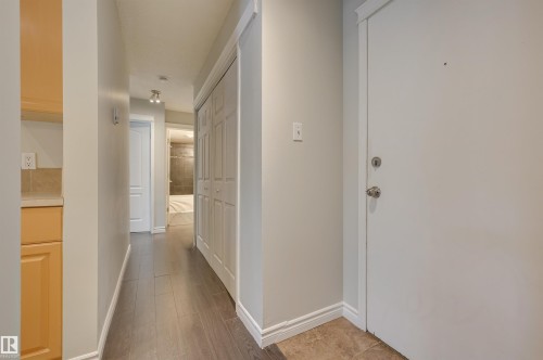 105 10621 79 Avenue, Edmonton, AB - Indoor Photo Showing Other Room