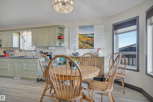 115 Parkside Drive, Wetaskiwin, AB - Indoor Photo Showing Dining Room