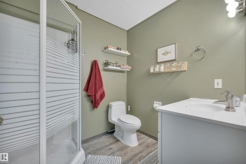 115 Parkside Drive, Wetaskiwin, AB - Indoor Photo Showing Bathroom