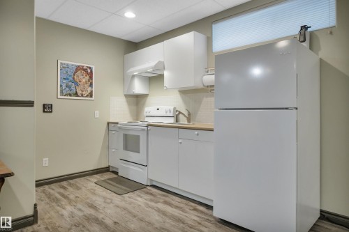 115 Parkside Drive, Wetaskiwin, AB - Indoor Photo Showing Kitchen