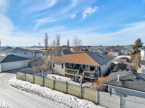 115 Parkside Drive, Wetaskiwin, AB - Outdoor