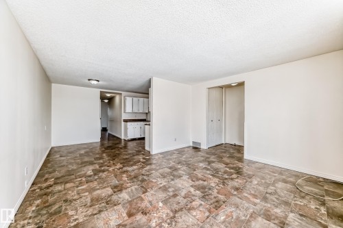 16912 101 Street, Edmonton, AB - Indoor Photo Showing Other Room