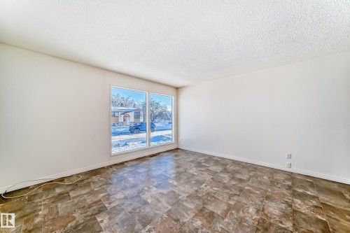 16912 101 Street, Edmonton, AB - Indoor Photo Showing Other Room