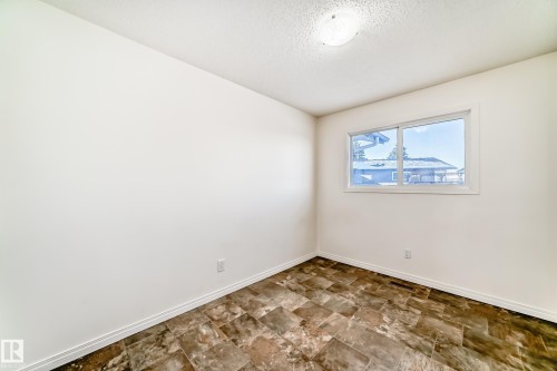 16912 101 Street, Edmonton, AB - Indoor Photo Showing Other Room