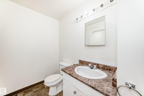 16912 101 Street, Edmonton, AB - Indoor Photo Showing Bathroom