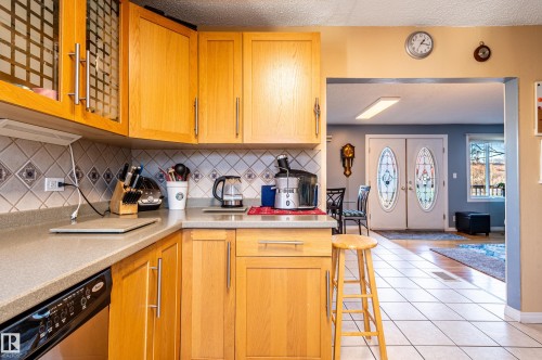10532 157 Street, Edmonton, AB - Indoor Photo Showing Kitchen