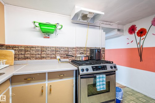 10532 157 Street, Edmonton, AB - Indoor Photo Showing Kitchen