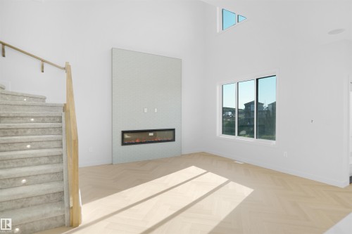11 Trill Point(E), Spruce Grove, AB - Indoor Photo Showing Other Room