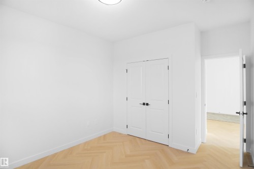 11 Trill Point(E), Spruce Grove, AB - Indoor Photo Showing Other Room