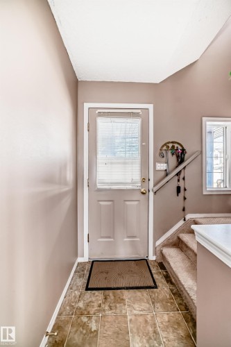 2927 30 Street, Edmonton, AB - Indoor Photo Showing Other Room