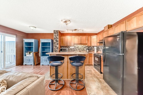 2927 30 Street, Edmonton, AB - Indoor Photo Showing Kitchen
