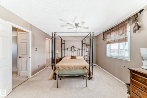 2927 30 Street, Edmonton, AB - Indoor