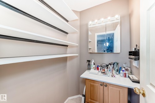 2927 30 Street, Edmonton, AB - Indoor