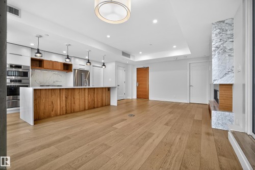 504 14105 West Block Drive, Edmonton, AB - Indoor Photo Showing Kitchen