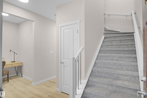 22910 95A Avenue, Edmonton, AB - Indoor Photo Showing Other Room