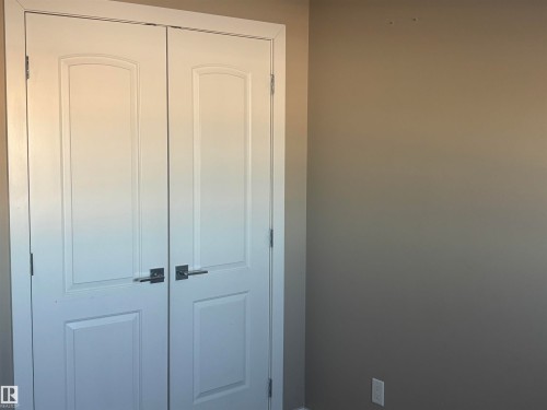 6694 Cardinal Road, Edmonton, AB - Indoor Photo Showing Other Room