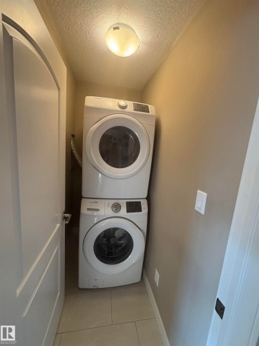 6694 Cardinal Road, Edmonton, AB - Indoor Photo Showing Laundry Room