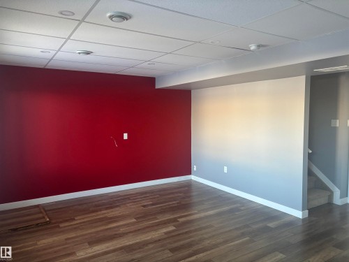 6694 Cardinal Road, Edmonton, AB - Indoor Photo Showing Other Room
