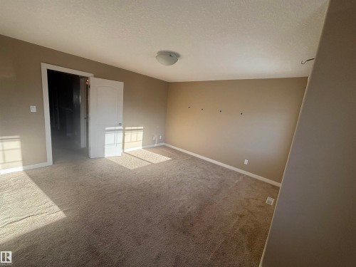 6694 Cardinal Road, Edmonton, AB - Indoor Photo Showing Other Room