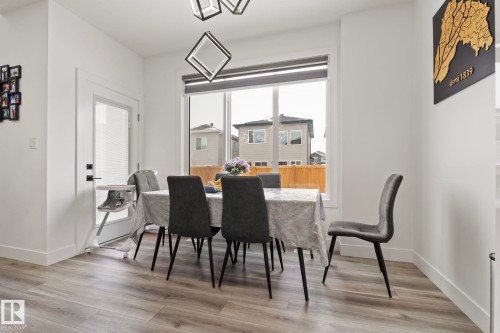5368 Kimball Place, Edmonton, AB - Indoor Photo Showing Dining Room