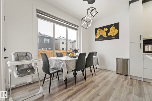 5368 Kimball Place, Edmonton, AB - Indoor Photo Showing Dining Room