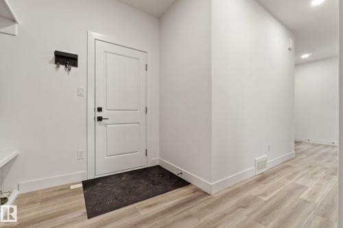 5368 Kimball Place, Edmonton, AB - Indoor Photo Showing Other Room