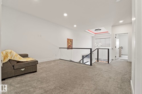 5368 Kimball Place, Edmonton, AB - Indoor Photo Showing Other Room
