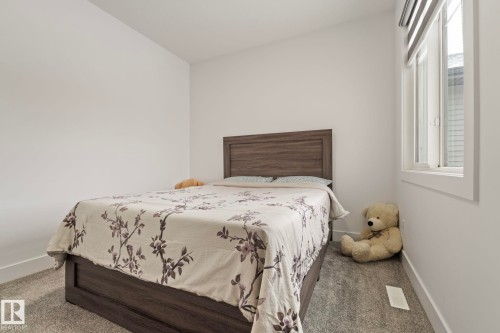 5368 Kimball Place, Edmonton, AB - Indoor Photo Showing Bedroom