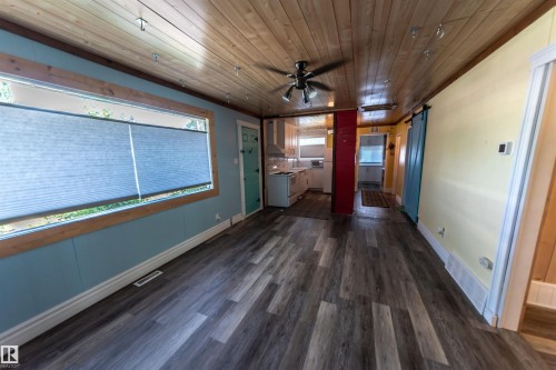 303 3 Street, Rural Lac Ste. Anne County, AB - Indoor