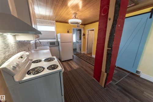 303 3 Street, Rural Lac Ste. Anne County, AB - Indoor Photo Showing Other Room