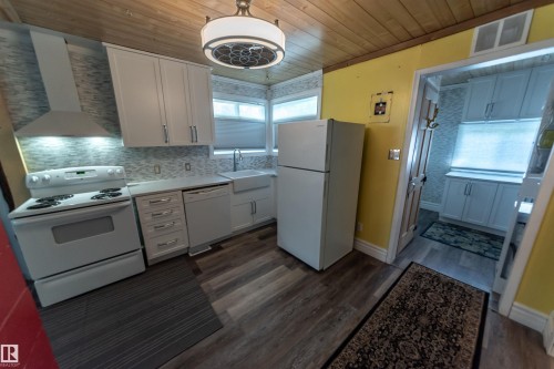 303 3 Street, Rural Lac Ste. Anne County, AB - Indoor