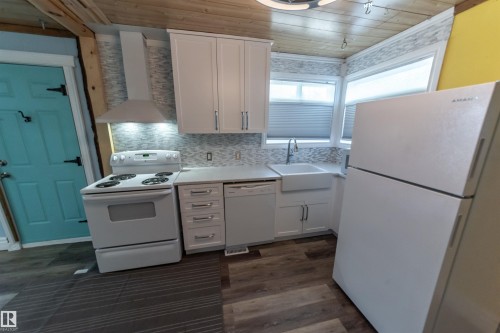 303 3 Street, Rural Lac Ste. Anne County, AB - Indoor