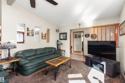 6928 13 Avenue, Edmonton, AB 