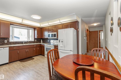 6928 13 Avenue, Edmonton, AB 