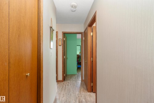 6928 13 Avenue, Edmonton, AB 