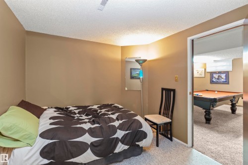 6928 13 Avenue, Edmonton, AB 