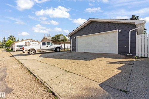 6928 13 Avenue, Edmonton, AB 